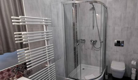 servicii-Montaj-cadita-dus-Brasov-01